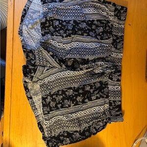 Comfy Black and White Patterned Shorts